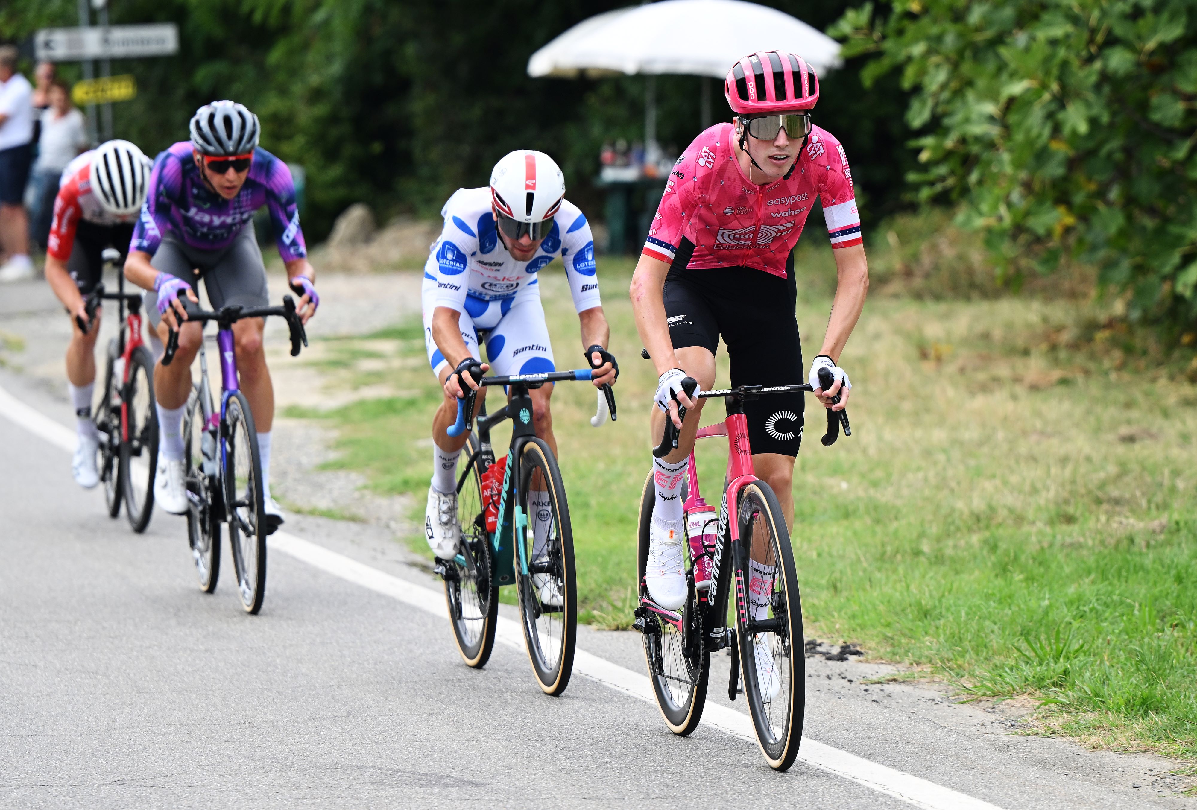 Vuelta a España stage 3: LIVE - Four rider break gets small gap on Lidl-Trek led bunch