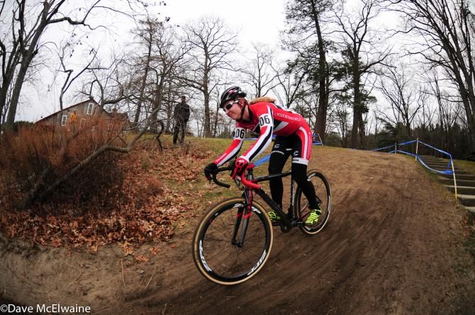Emma White (Cyclocrossworld.com) had to settle for second place
