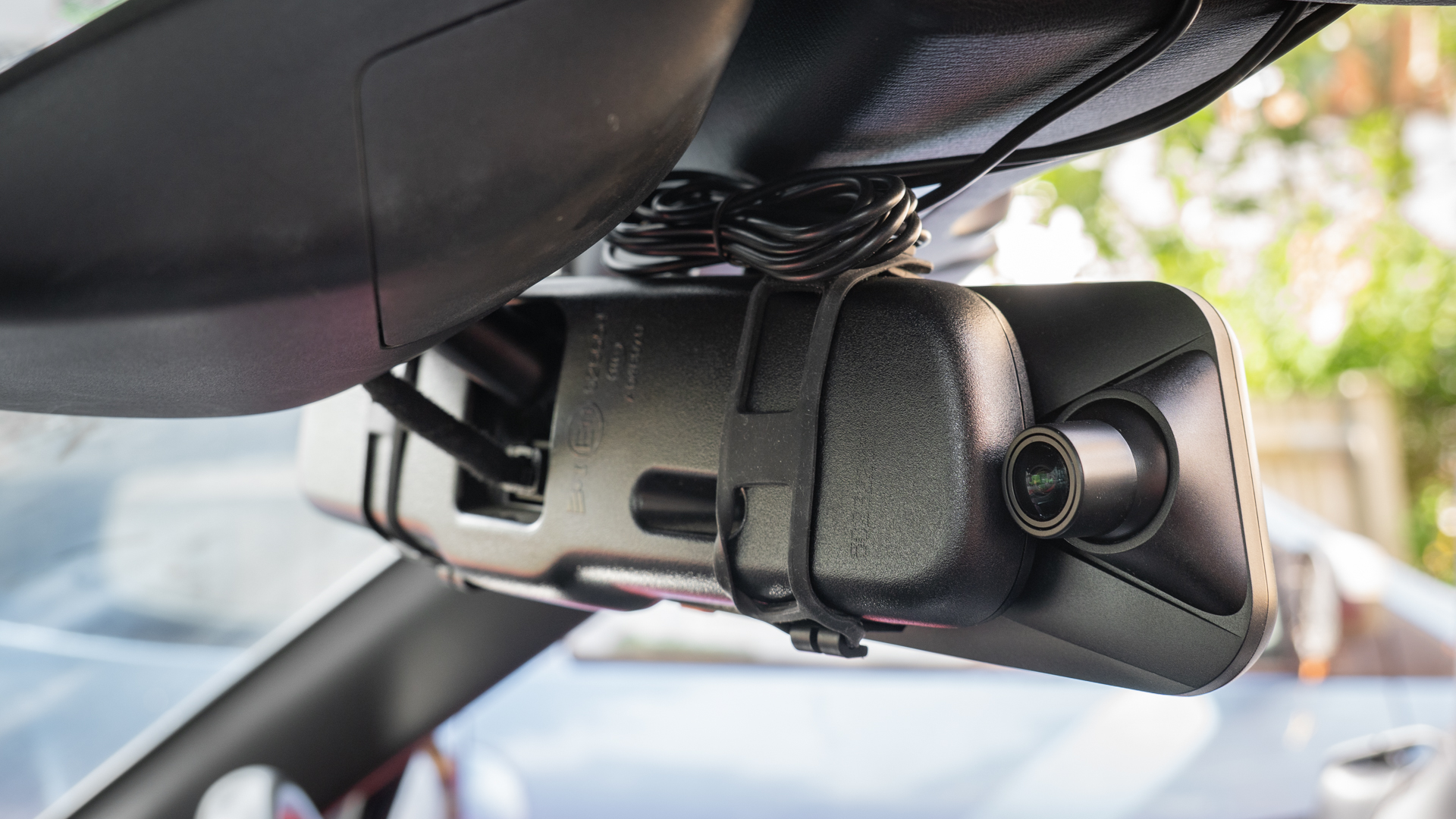 Wolfbox G900 Pro dash cam