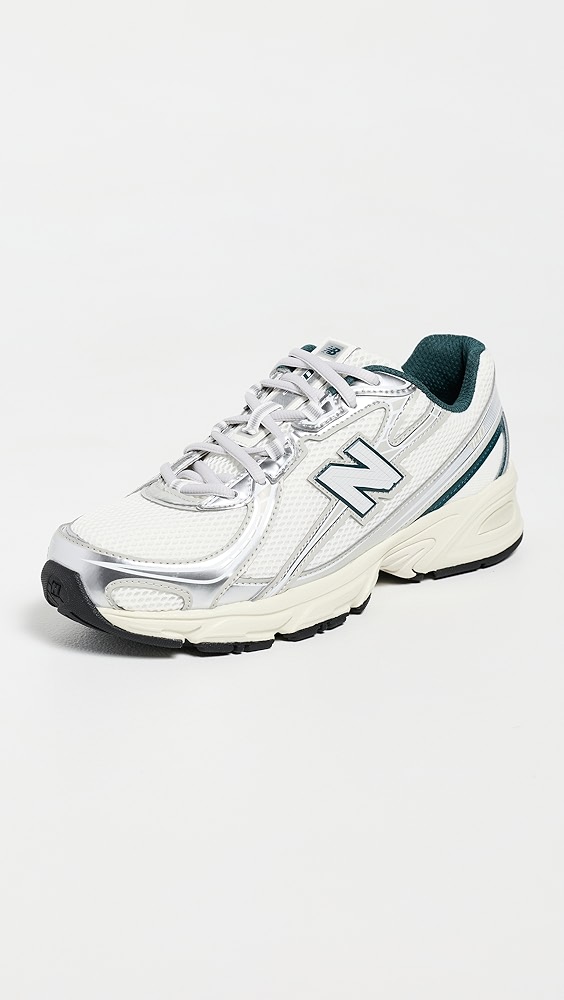 New Balance 740 Sneakers