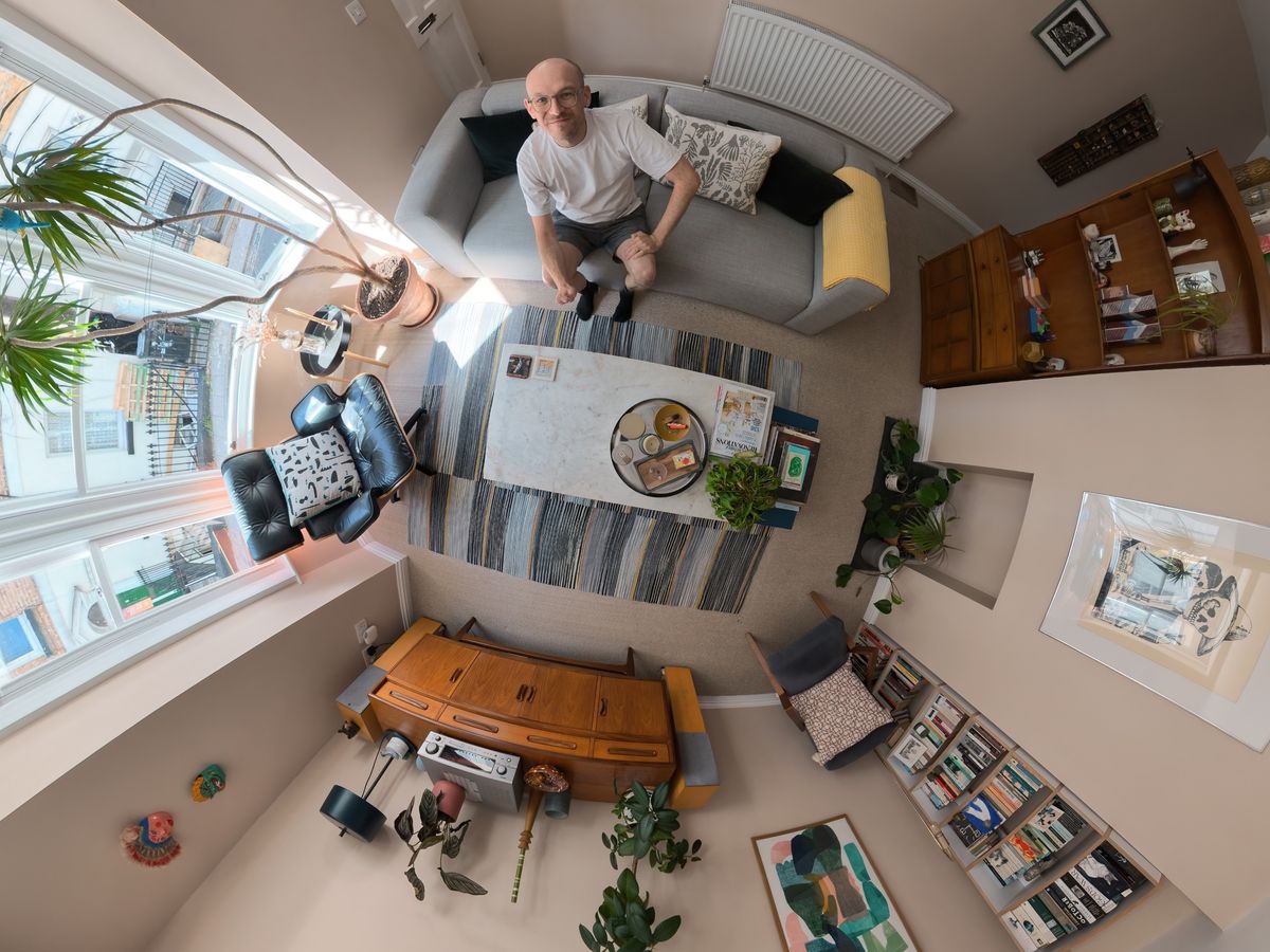 Ultra-wide angle photo captured with 360 camera