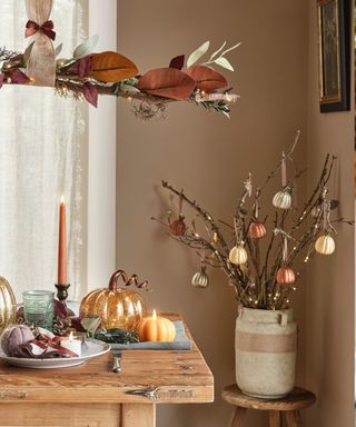 DIY halloween floating table centrepiece