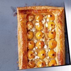 Apricot and Almond Galette-woman and home-recipes