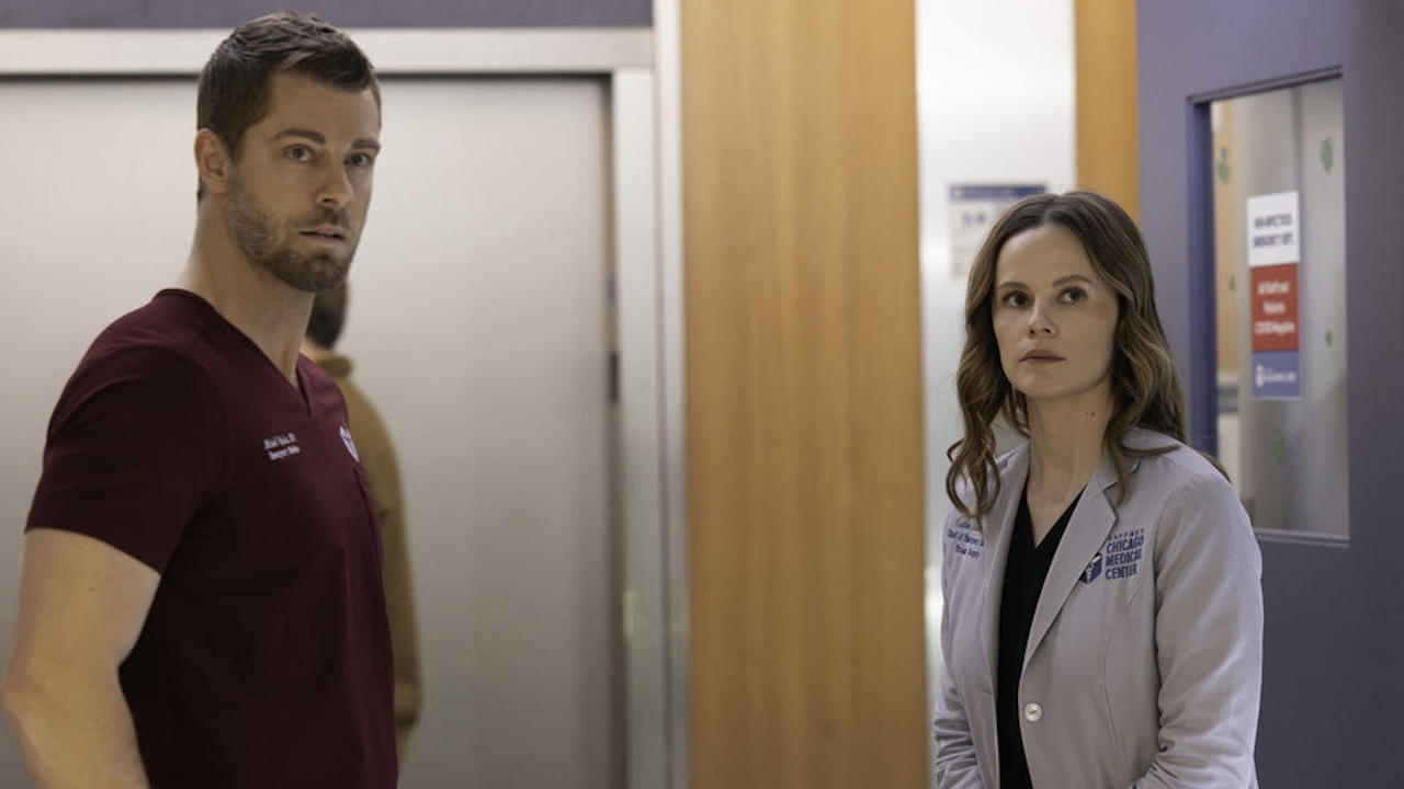 Ripley and Lenox talking about their relationship in Chicago Med Season 11x13