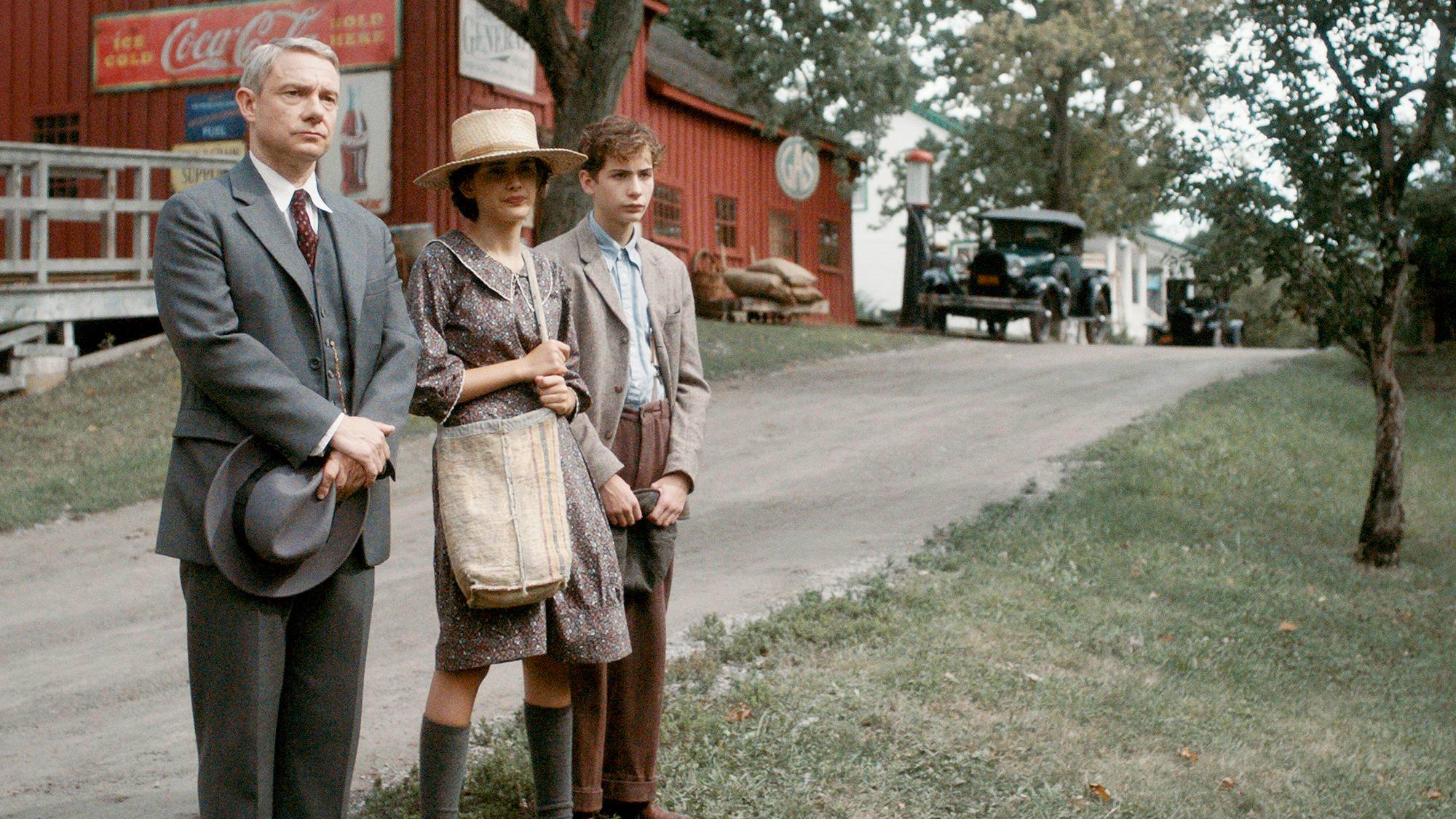Martin Freeman, Julia Butters, and Jacob Tremblay in 