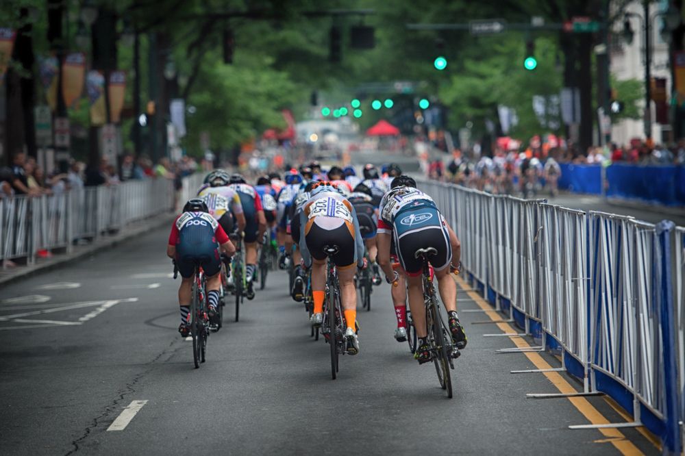 The northbound chasers spot the southbound leaders in the 2016 women's race of the Charlotte Criterium presented by Novant Health.