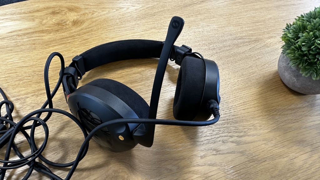 Rode NTH100M review An excellent gaming headset with limited use