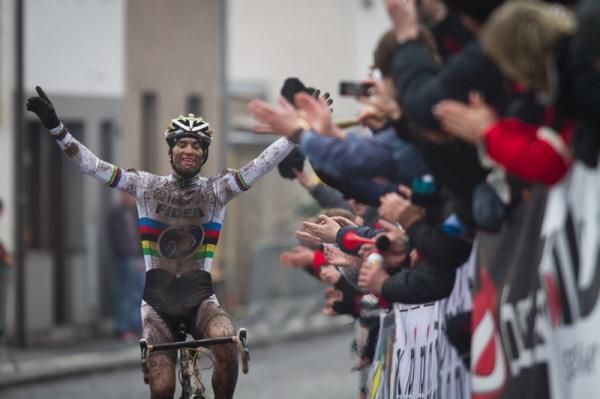 Zdenek Stybar (Telenet-Fidea) celebrates his victory