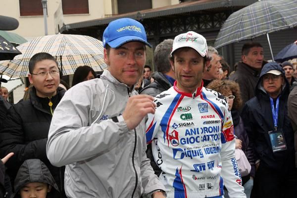 Matteo Carrara (Vacansoleil), left, and Michele Scarponi (Androni Giocattoli).