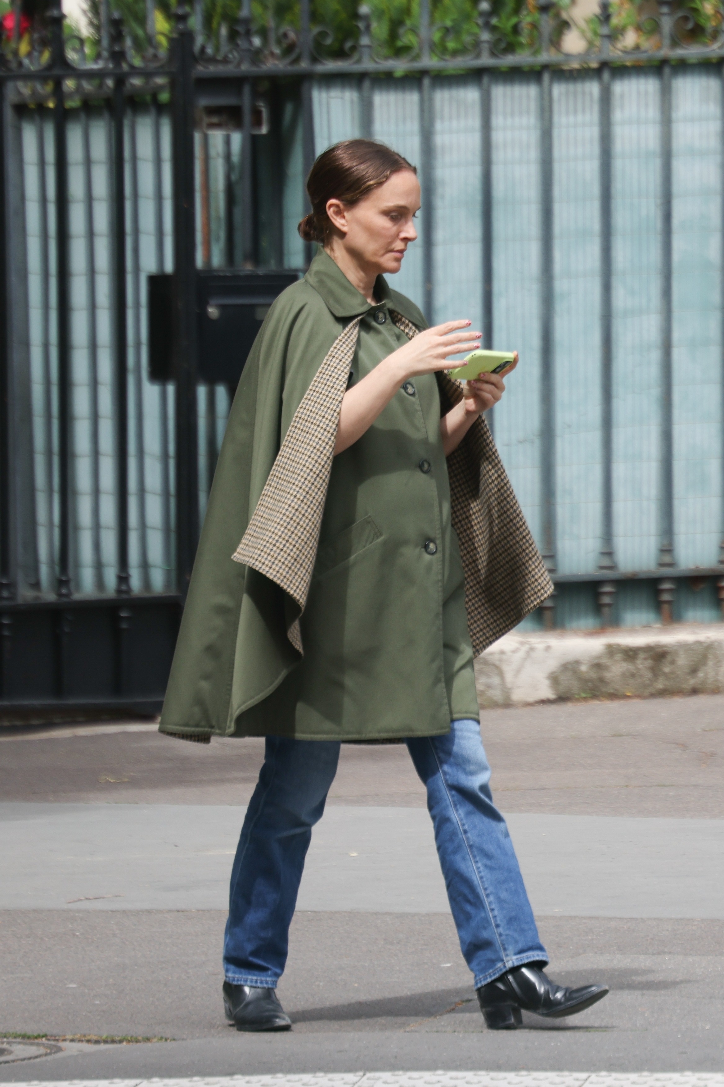 Natalie Portman announced she's pregnant, then wore a cape coat with straight-leg jeans