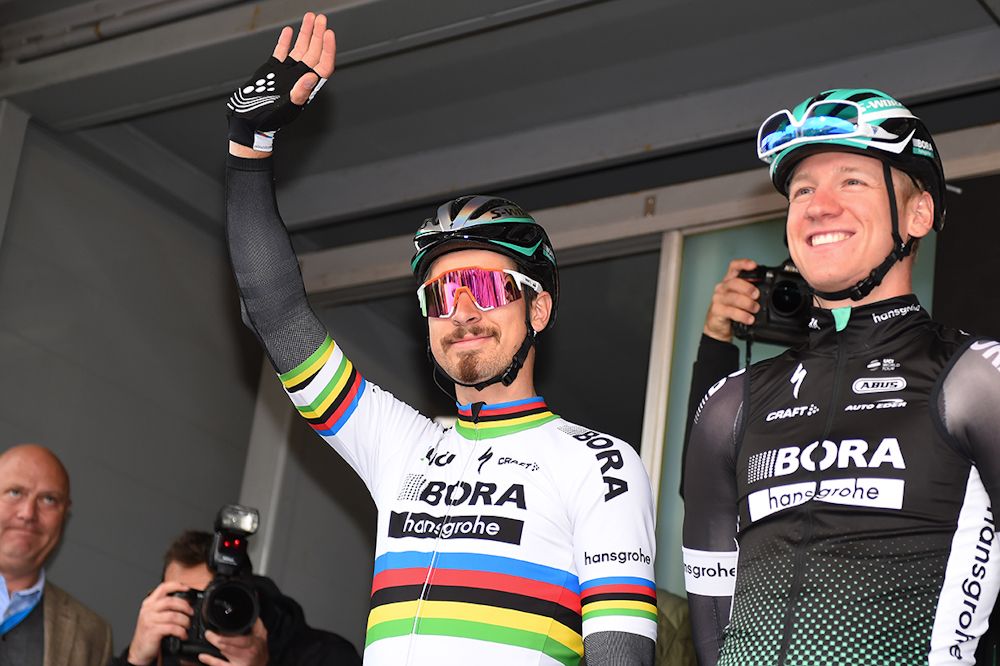 Peter Sagan signs in before Scheldeprijs