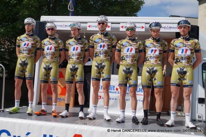 The 2104 l'Arm&eacute;e de Terre team show off its unique kit