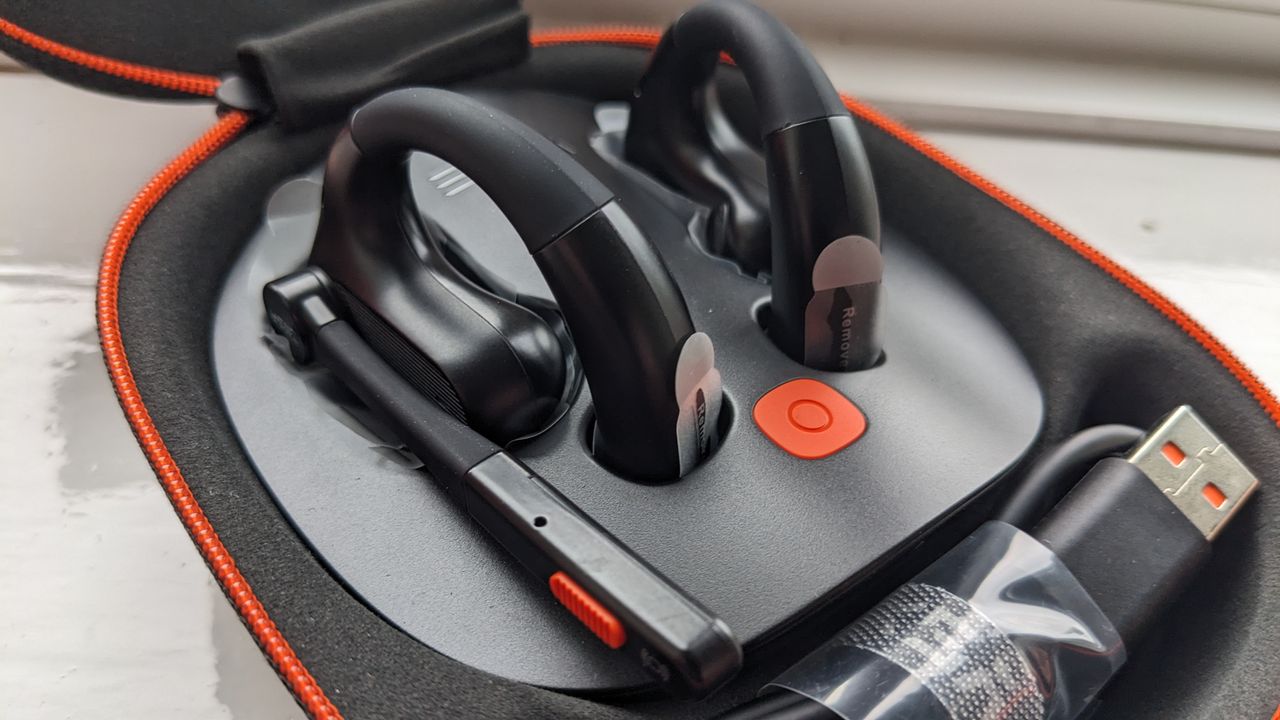EKSA S30 wireless headset during our review