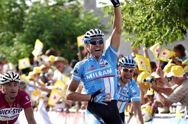 Alessandro Petacchi (Milram) wins his 18th Vuelta career win.