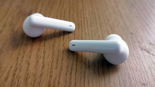 A rear look of the Honor Earbuds 2 Lite, focusing on the stems that house the batteries