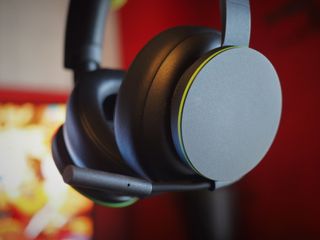 Official Xbox Wireless Headset Review Shots