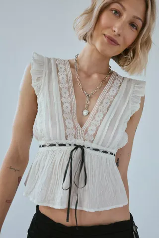 Kimchi Blue Ava Flutter Sleeve Tie-Front Babydoll Top