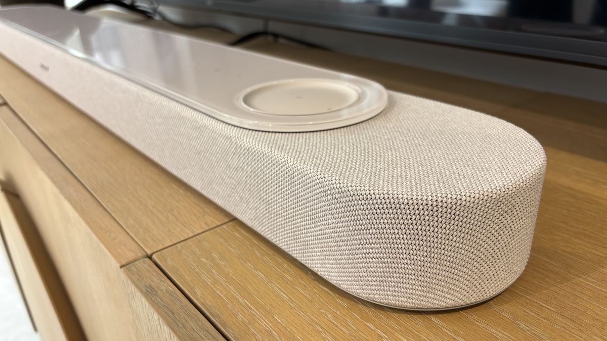 Detail shot of the fabric cover and glass top to the Bose Lifestyle Ultra Soundbar