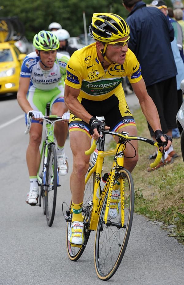 Thomas Voeckler chased alone for ages until he finally gave up