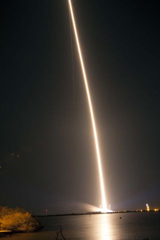 Atlas 5 Rocket Streaks Into Space with TDRS-K Satellite