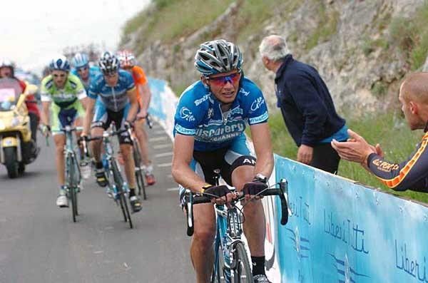 Paolo Savoldelli (Discovery Channel) had a tough day at the office