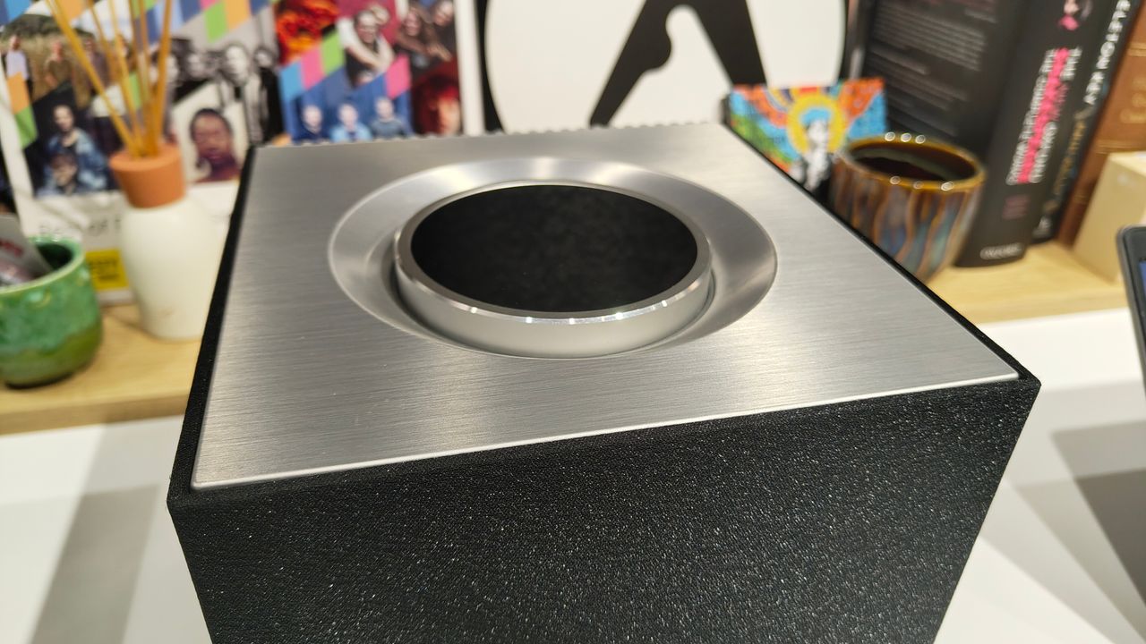 Naim Mu-so QB top view