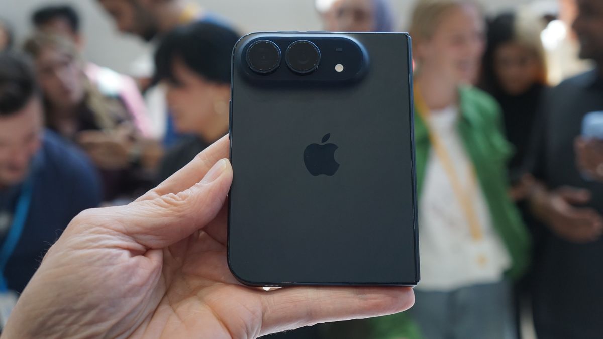 iPhone Duo Hands On