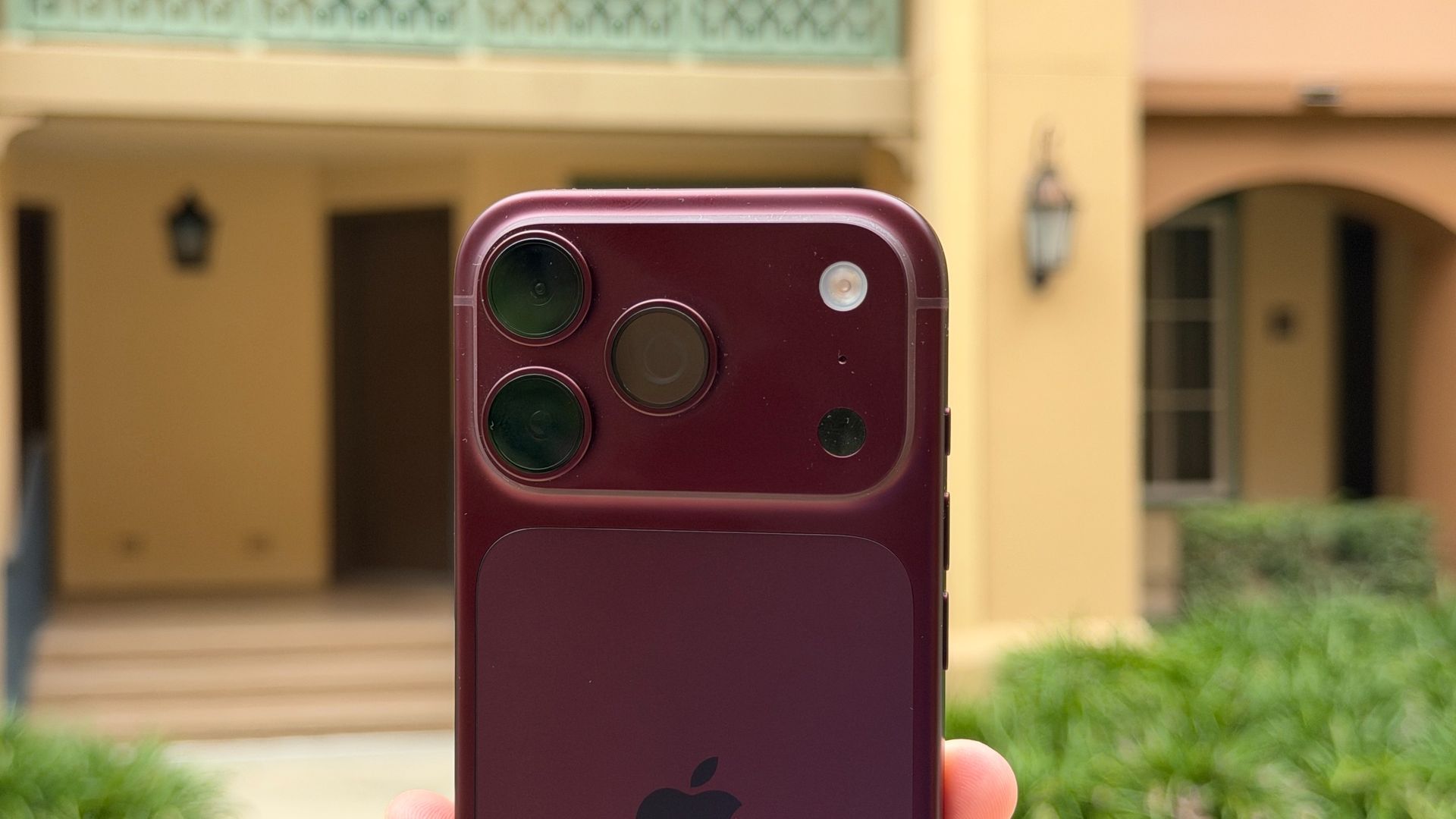 Apple iPhone 18 Pro and iPhone 18 Pro Max Review