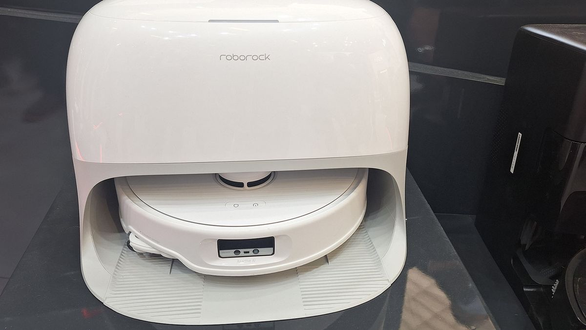 Roborock’s new robovac has suspension like a quad bike, to bounce it over the highest thresholds in your home