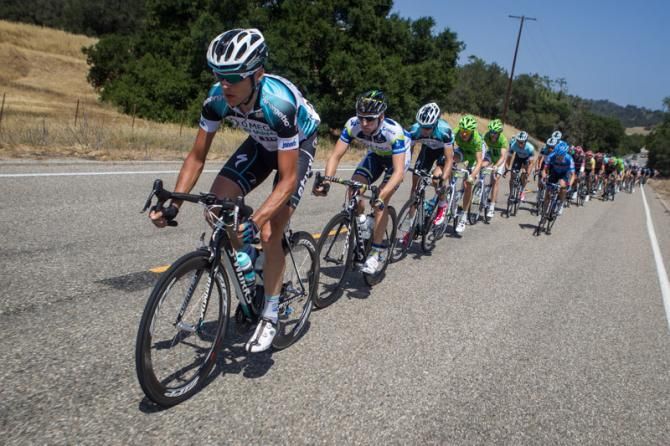 Most teams come to the front as the race gets closer to town.