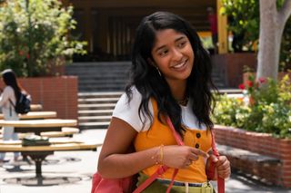 Maitreyi Ramakrishnan as Devi Vishwakumar