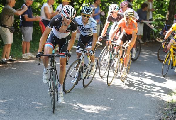 Frank Schleck pushes the pace.