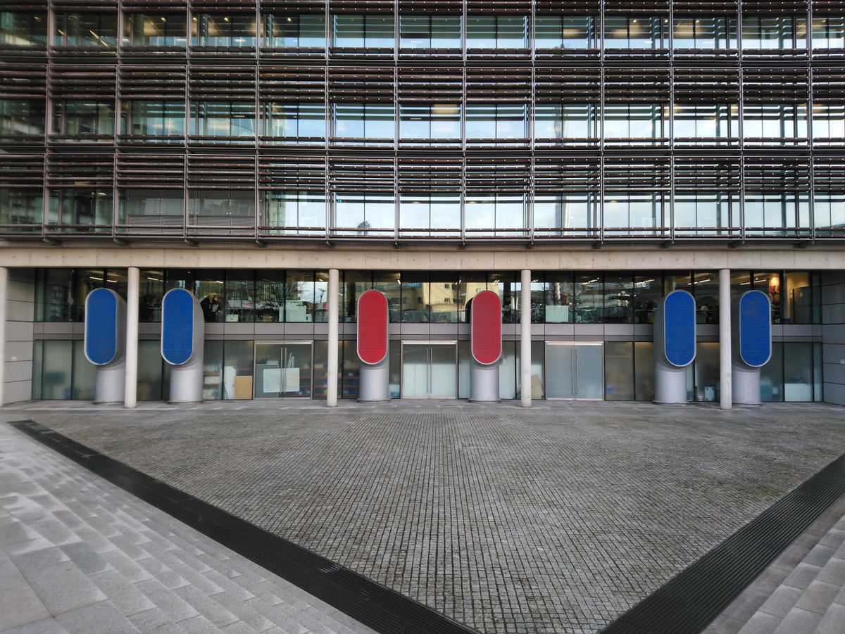 In good light, outdoors the Xperia XA2 Ultra's rear camera can capture a high level of detail