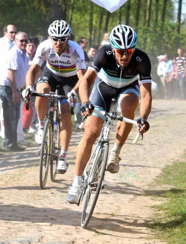 Paris-Roubaix: Fabian Cancellara (Leopard Trek) leads world champion Thor Hushovd (Garmin-Cervelo).
