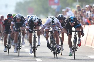 The bunch sprint to the line in stage 2 Abu Dhabi Tour