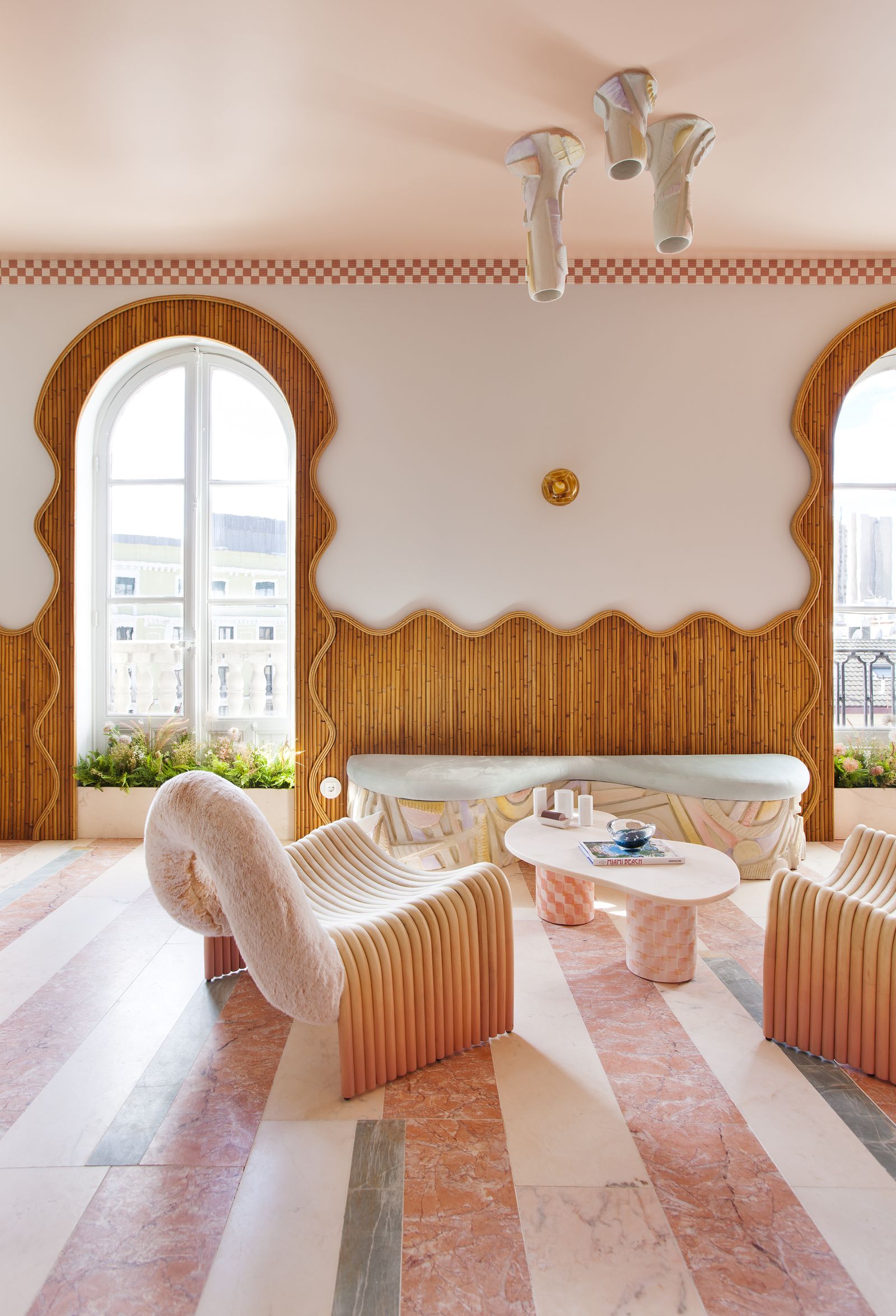 10 colors that go with light pink Livingetc