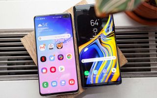 Galaxy S10 Plus (left) and Galaxy Note 9 (right)