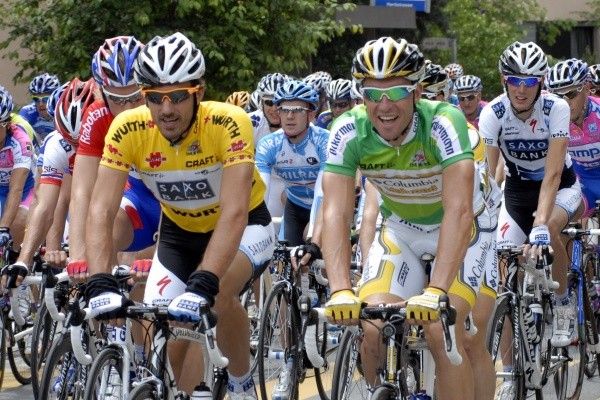 Fabian Cancellara (Saxo Bank) and Bernhard Eisel (Columbia-Highroad)