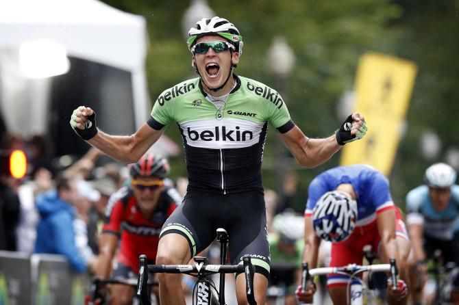 Robert Gesink celebrates his suprise victory at the GP Cycliste Qu&eacute;bec