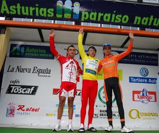 The final podium: Fabio Duarte (2nd, Cafe De Colombia - Colombia Es Pasion), Constantino Zaballa (1st, Loule - Louletano) and Beñat Intxausti (3rd, Euskaltel - Euskadi)