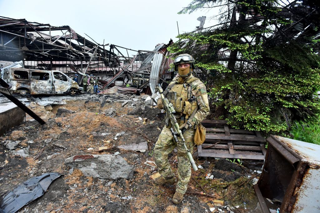 Russian solider in Mariupol.