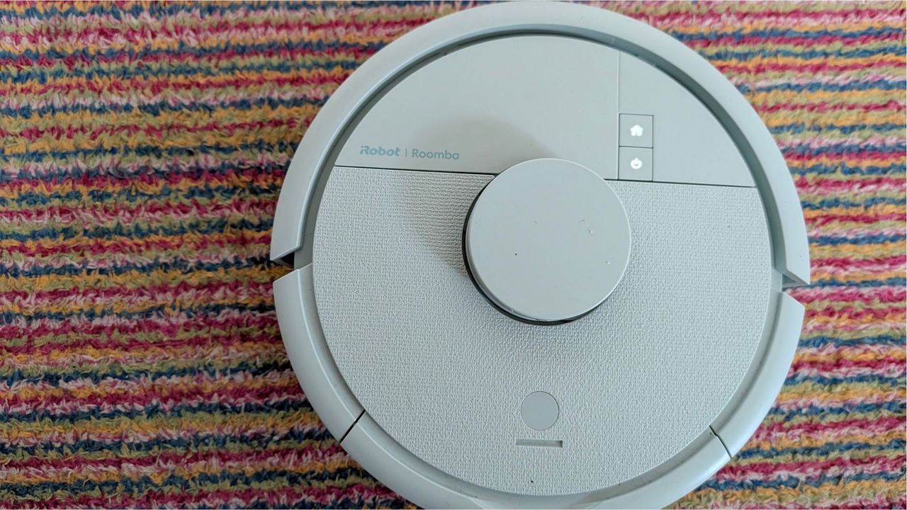 testing iRobot Roomba Mini Robot Vacuum &amp; Mop