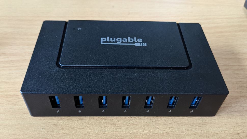 Plugable's New USB 3 Hub Offers 2.4Amp Charging on 7 Ports Tom's
