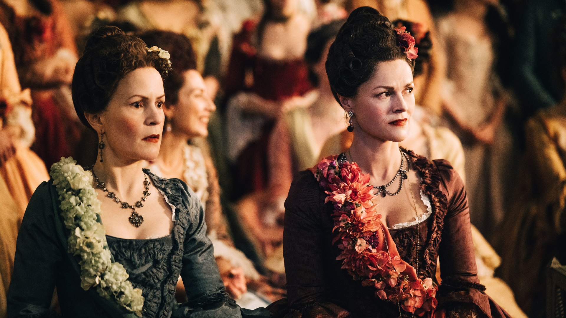 Victoire ( CAROLINE PIETTE), Adelaide ( CRYSTAL SHEPHERD- CROSS)
