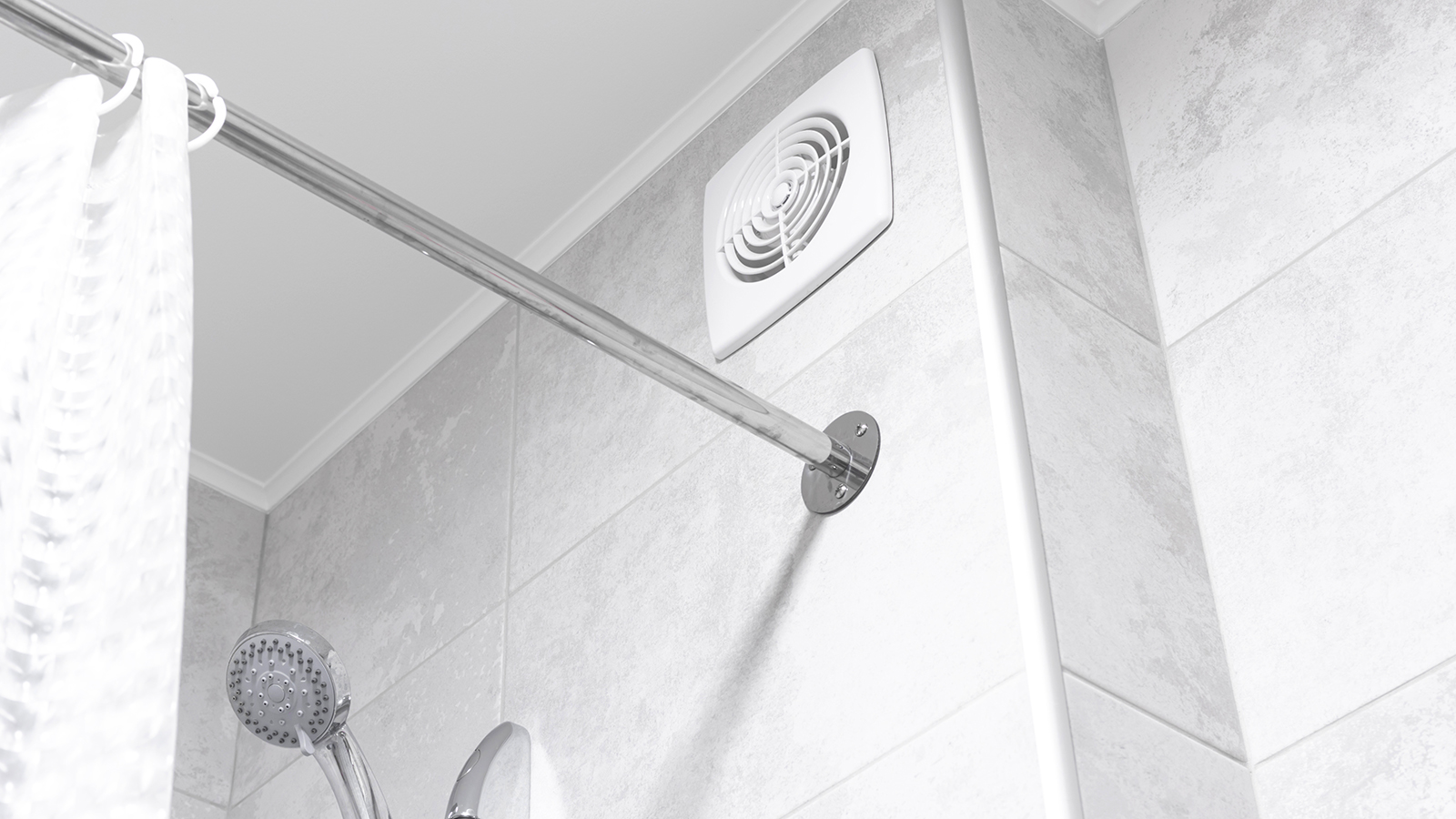 Exhaust fan in the bathroom