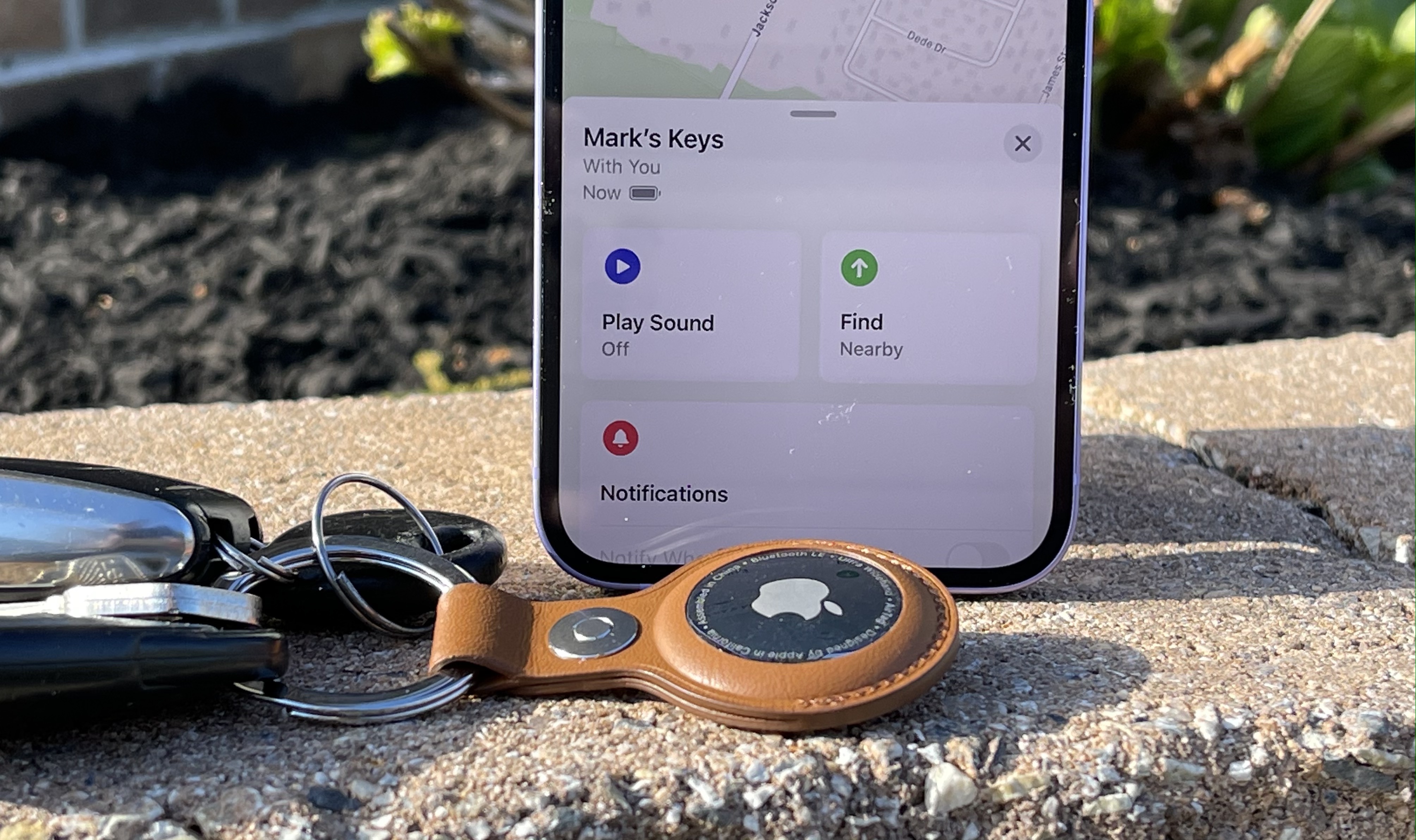 Nomad Leather Loop Review: Holds your AirTag close with minimal