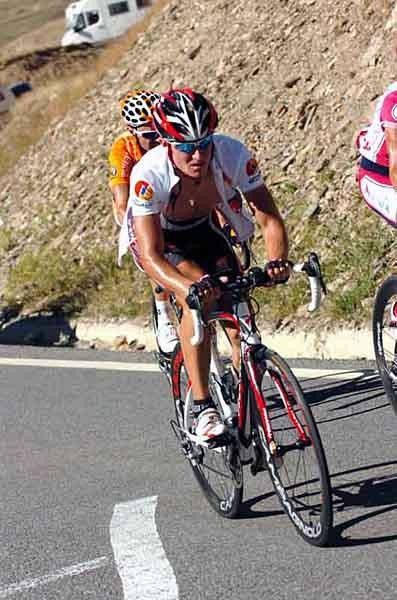 Vladimir Efimkin (Caisse d'Epargne) is 2nd overall.