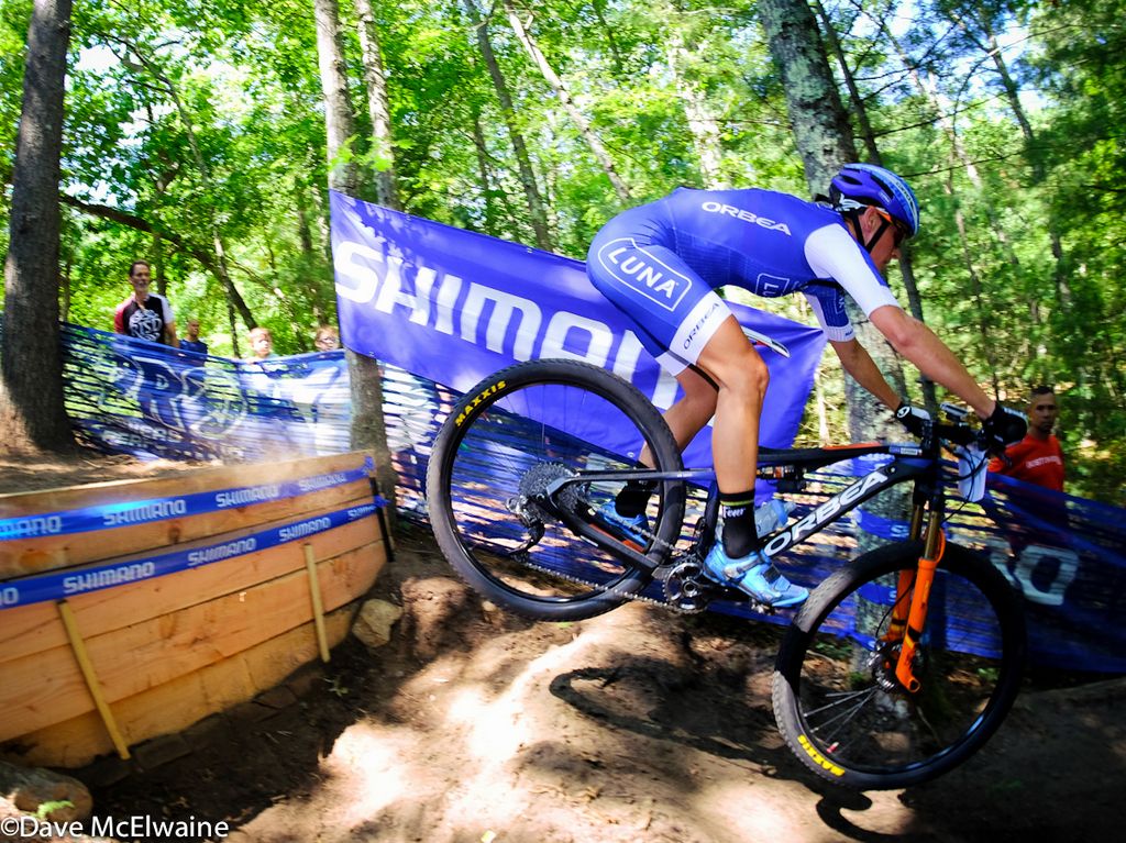 Katerina Nash (Luna Pro Team) taking the new drop with ease