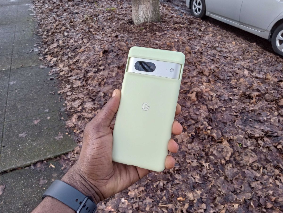 Moto G Play (2023), photo of the Pixel 7