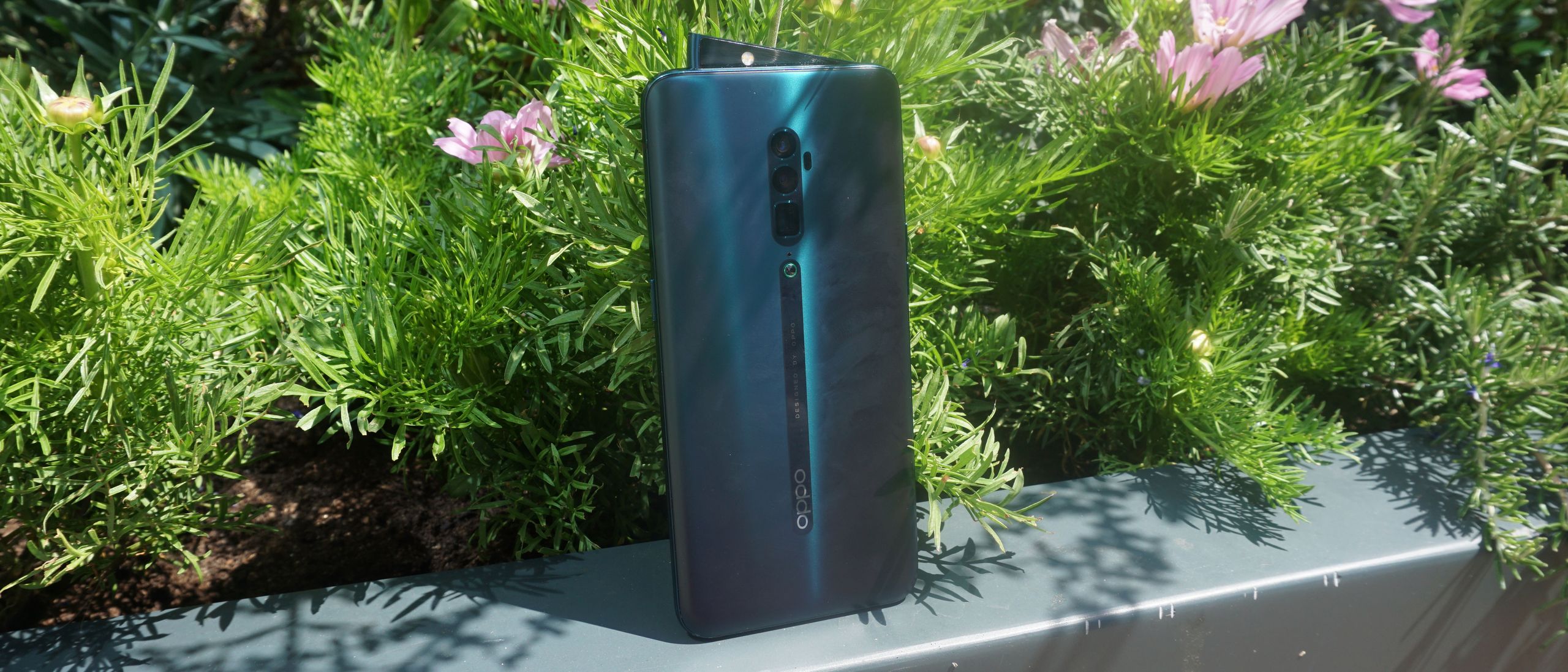 OPPO - OPPO RENO 10X ZOOM オーシャングリ オッポジャパン ユーザーのクリエイティビティを生み出す新